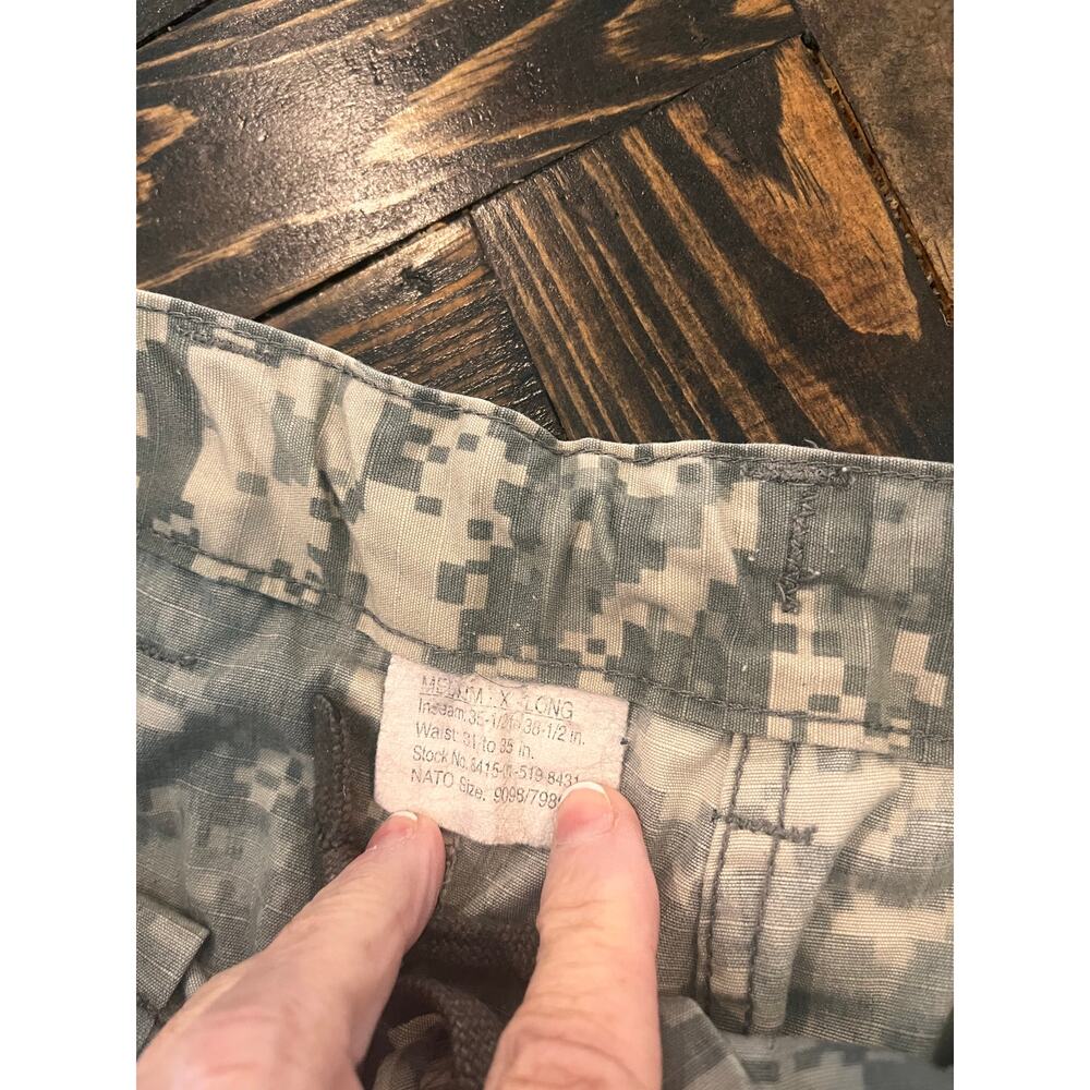 Army Digital Camo Cargo Combat Pants Men Medium X Long Outdoor Hiking Travel - Picture 2 of 9
